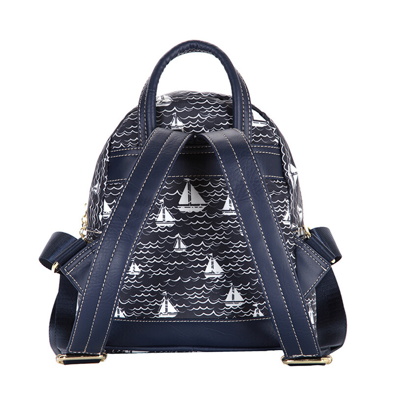 beat365平台20万级时尚派电动性能SUV哪家强？沃尔沃EX30到店实拍